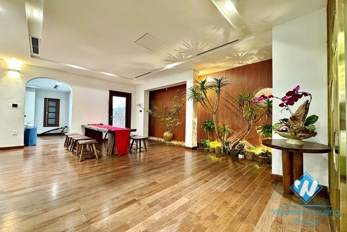 Garden 4 bedrooms house for rent in Tay Ho, Ha Noi